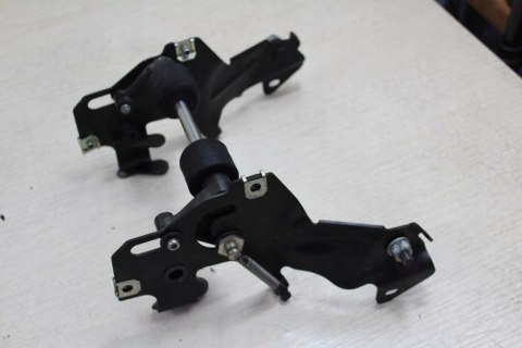 BMW K1200 GT K44 UCHWYT SIEDZENIA PRZÓD 7687977