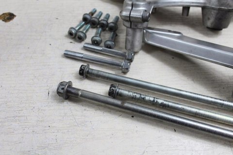 SUZUKI DL1000 V-STROM MOCOWANIA SILNIKA + UCHWYTY