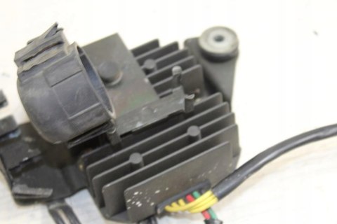 HONDA CX500 C REGULATOR NAPIĘCIA SH232-12 + STELAŻ