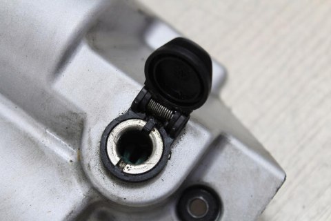 BMW R1100 GS R259 OWIEWKA LEWA ROZRUSZNIKA 1341307