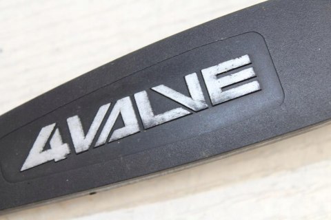 BMW R1100 GS R259 ZAŚLEPKA ŚWIECY L 4 VALVE