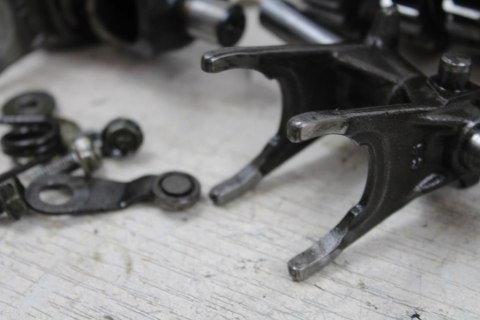 KAWASAKI EN500 B VULCAN SKRZYNIA BIEGÓW + WYBIERAK