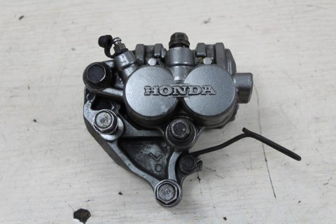 HONDA VT700 SHADOW RC19 ZACISK HAMULCOWY PRZÓD