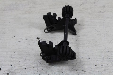 BMW R1150 RT STELAŻ UCHWYT SIEDZENIA PRZÓD