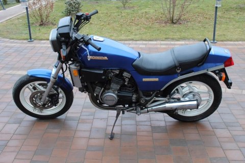 HONDA VF750 RC07 SABRE ROZRZĄD + ŚLIZGI