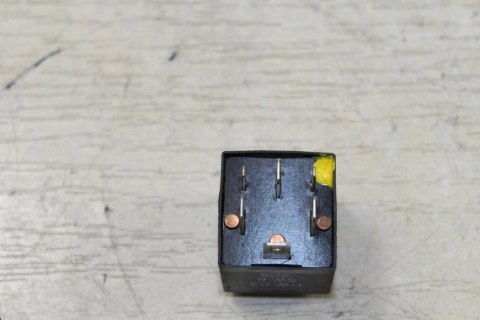 BMW K1200 LT PRZEKAŹNIK 2305754