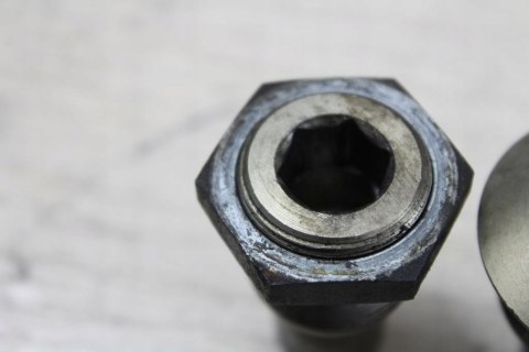 BMW R1100 RS ŚRUBY MOCOWANIA DYFRA WAHACZA TYŁ