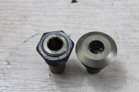 BMW R1100 RS ŚRUBY MOCOWANIA DYFRA WAHACZA TYŁ