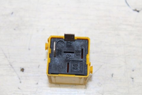 BMW R1100 RT PRZEKAŹNIK 8366282