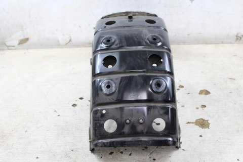 SUZUKI VL800 VOLUSIA INTRUDER STELAŻ UCHWYT BŁOTNIKA TYŁ TYLNEGO