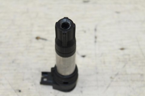 BMW R1200 RT K26 CEWKA ZAPŁONOWA CEWKOFAJKA PRAWA GÓRNA 7715853