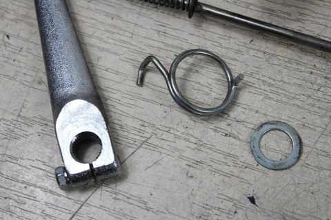 SUZUKI VL800 VOLUSIA INTRUDER DŻWIGNIA UKŁAD HAMULCA NOŻNEGO