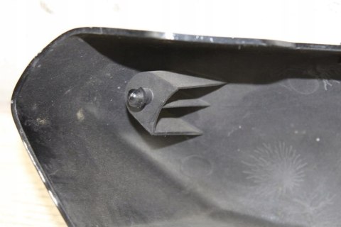SUZUKI VL800 VOLUSIA INTRUDER OWIEWKA POD SIEDZENIE PRAWA