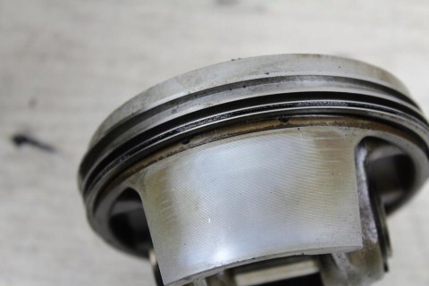 BMW R1100 RS CYLINDER + TŁOK PRAWY 134728