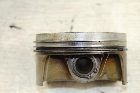 BMW R1100 RS CYLINDER + TŁOK PRAWY 134728