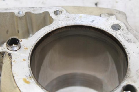 BMW R1100 GS R259 CYLINDER PRAWY 1340728 + TŁOK BMW R1100 GS R259 CYLINDER PRAWY 1340728 + TŁOK