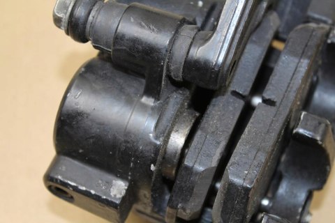 HONDA GL1200 GOLD WING ZACISK HAMULCOWY PRZÓD PRAWY