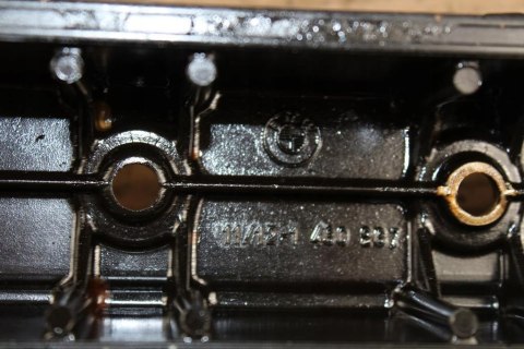 BMW K100 LT POKRYWA DEKIEL LEWY GŁOWICY 1460267