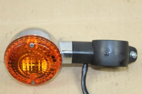 KAWASAKI VN1500 D CLASSIC KIERUNKOWSKAZ PRAWY PRZÓD