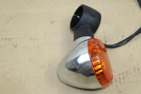 KAWASAKI VN1500 D CLASSIC KIERUNKOWSKAZ PRAWY PRZÓD