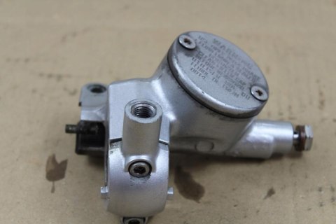 KAWASAKI VN1500 D CLASSIC POMPA LEWA SPRZĘGŁA