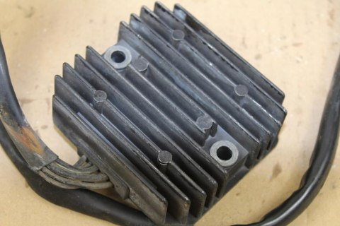 KAWASAKI VN1500 D CLASSIC REGULATOR NAPIĘCIA
