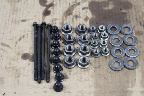 KAWASAKI VN1500 D CLASSIC ŚRUBY GŁOWICY CYLINDRÓW