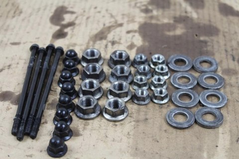 KAWASAKI VN1500 D CLASSIC ŚRUBY GŁOWICY CYLINDRÓW