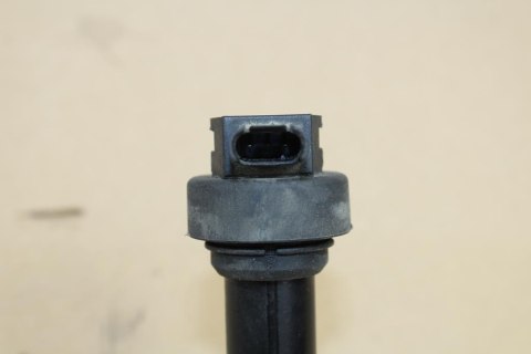 BMW K1300 S K1300S CEWKA ZAPŁONOWA CEWKOFAJKA 7715846