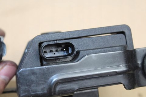 BMW K1300 S K1300S MODUŁ STEROWNIK ZAWORU EXUP SILNICZEK 7719422