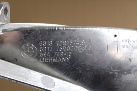 BMW R1200 RT K26 KIERUNKOWSKAZ PRAWY PRZÓD 7691674