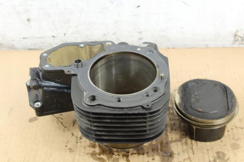BMW R1200 RT K26 CYLINDER + TŁOK PRAWY 7673574