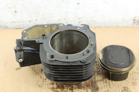 BMW R1200 RT K26 CYLINDER + TŁOK PRAWY 7673574