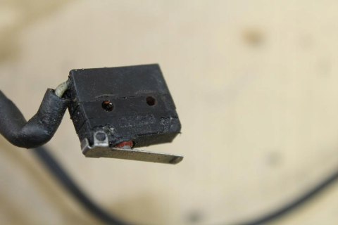 BMW K1100 LT CZUJNIK AUTOMAT ŚWIATŁA STOP HAMULCA PRZÓD