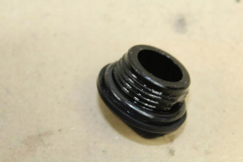 BMW K1100 LT KOREK WLEWU OLEJU