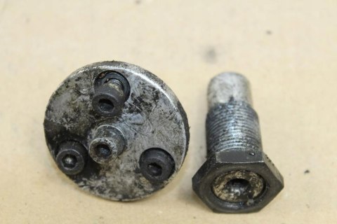 BMW K1100 LT ŚRUBY WAHACZA TYŁ