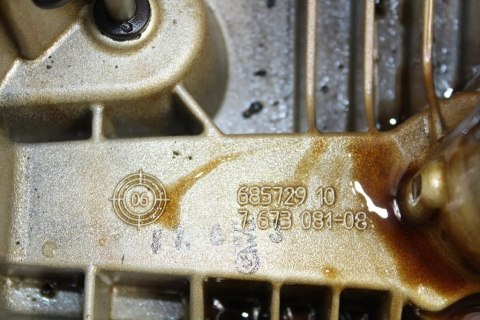 BMW R1200 RT K26 POKRYWA DEKIEL GŁOWICY LEWY