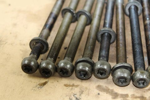 BMW K1100 LT ŚRUBY SZPILKI GŁOWICY