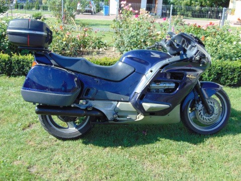 HONDA ST1100 PAN EUROPEAN PRAWA POMPA HAMULCA NOŻN