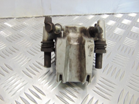 KAWASAKI LTD450 LTD454 ZACISK HAMULCOWY PRZÓD