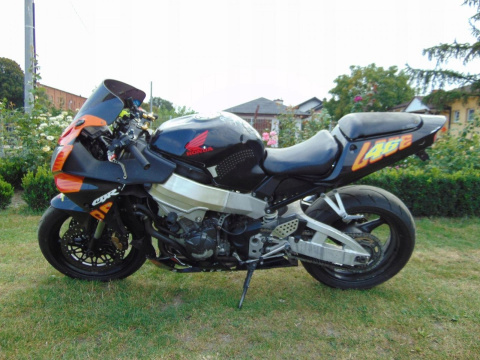 HONDA CBR929 SC44 UCHWYT + GUMY ZBIORNIKA PALIWA