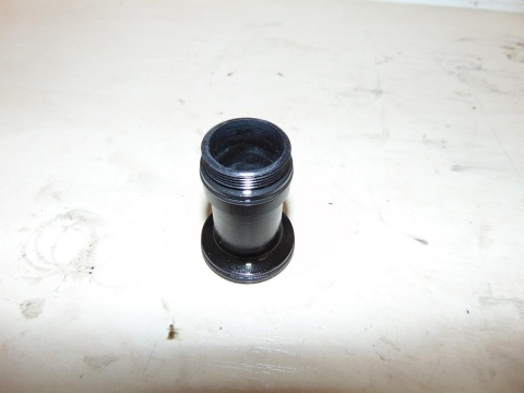 HONDA VT1100 SHADOW SC18 TULEJA ŚWIECY PRZÓD