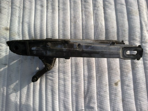 HONDA VF400F NC12 WAHACZ TYLNY