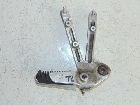 SUZUKI VX800 SET + PODNÓŻEK LEWY TYŁ