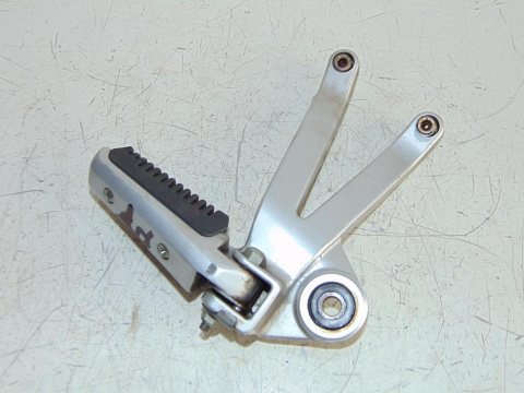 SUZUKI VX800 SET + PODNÓŻEK PRAWY TYŁ