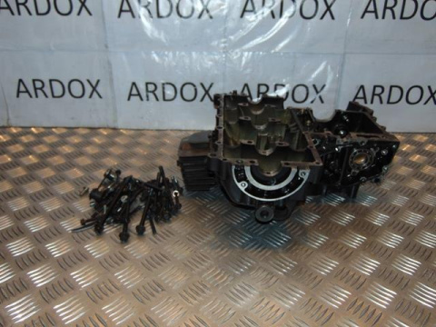 HONDA CBX650 RC13 KARTER SILNIKA DOLNA CZĘŚĆ