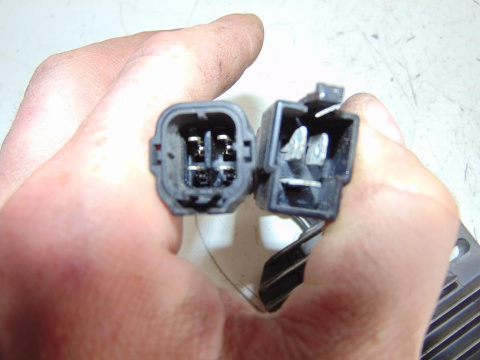SUZUKI SV650 K3 03-08 REGULATOR NAPIĘCIA RS4116GO