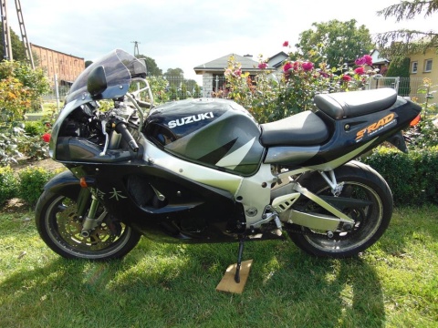 SUZUKI GSX-R 750 SRAD PŁUG DOLNY PRZÓD