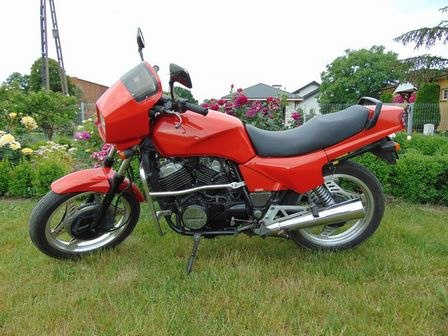 HONDA VT500E PC11 PRZEWÓD HAMULCOWY PRZÓD