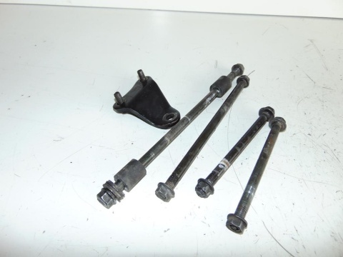 HONDA VT500E PC11 ŚRUBY UCHWYTY SILNIKA
